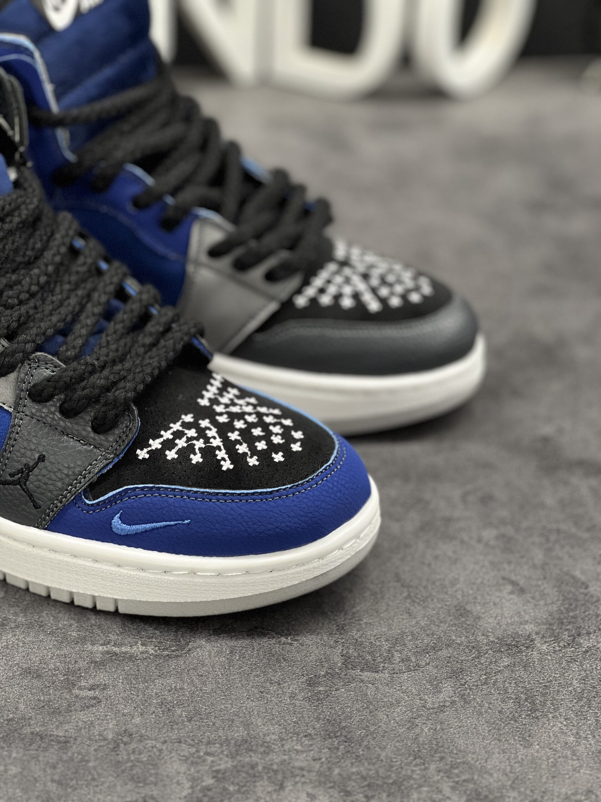 IMG_4414 کتونی نایک ایر جردن 1 ودوو آبی ساق بلند - Nike Air Jordan 1 Voodoo Blue - Image 7
