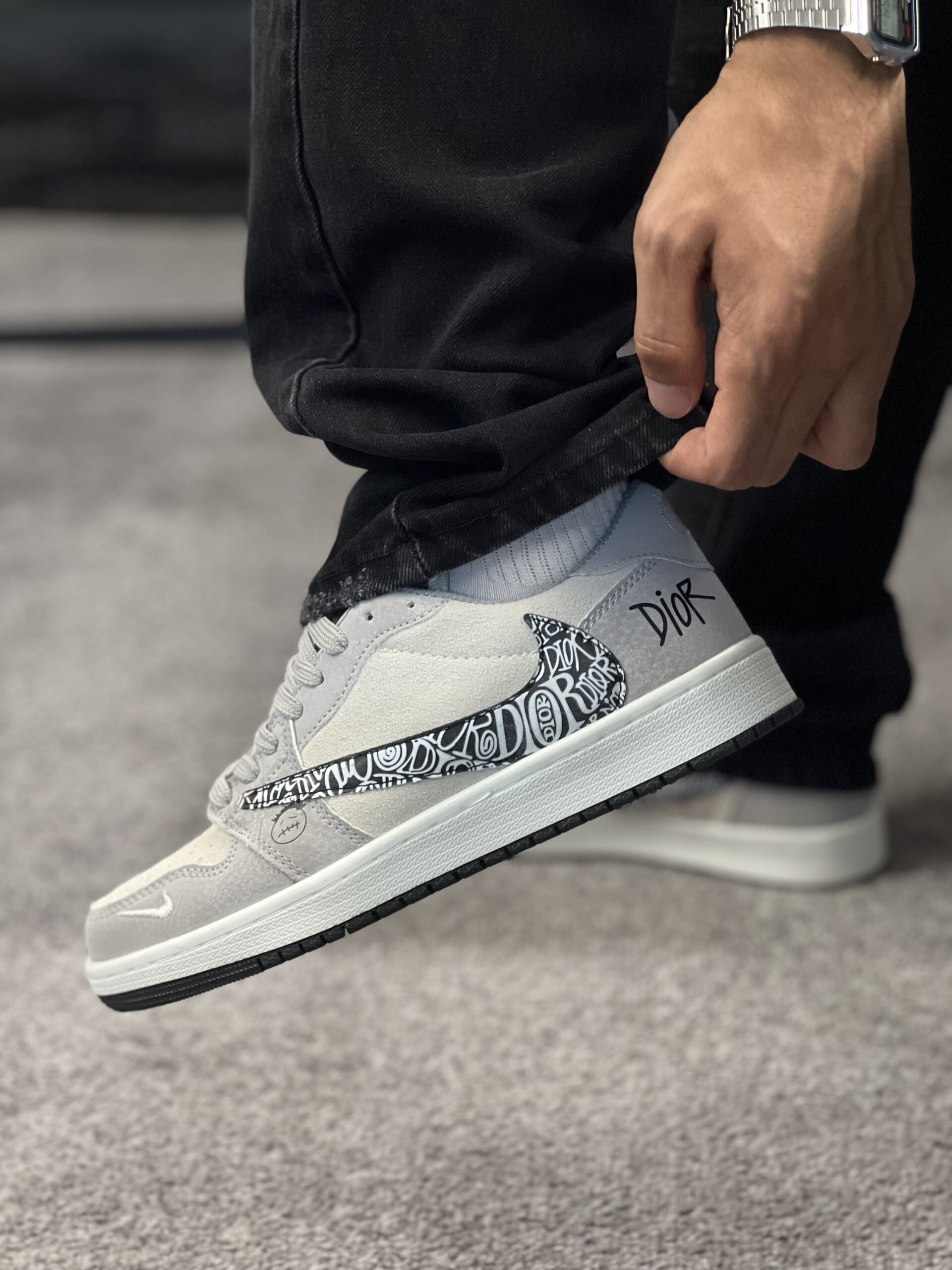 IMG_4496 ترویس اسکات دیور طوسی - Image 4